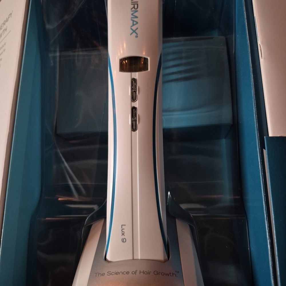 HairMax Lux 9 Men’s Hair Growth Device - White and Blue